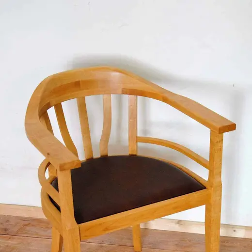 Armlehnenstuhl