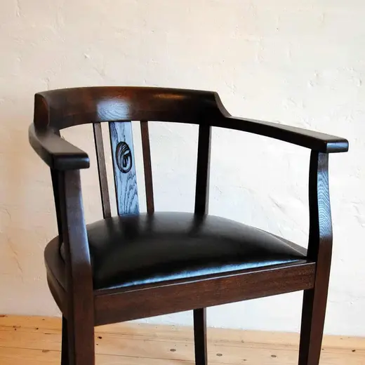 Armlehnenstuhl