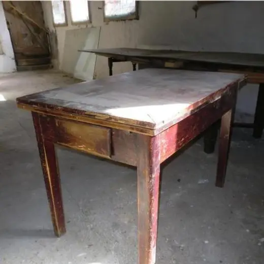 Ausziehtisch