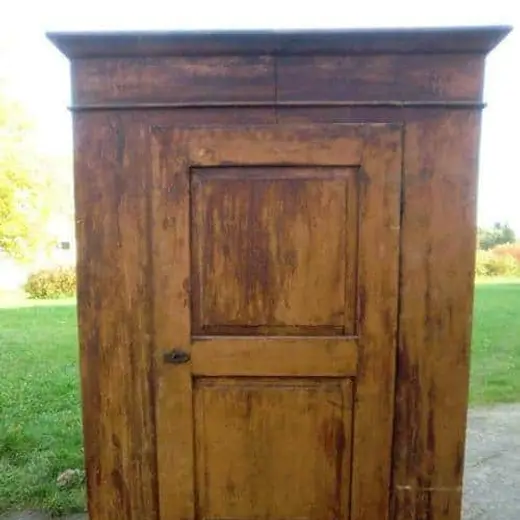 Kleiderschrank