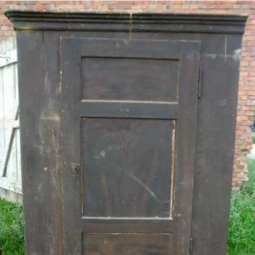 Kleiderschrank