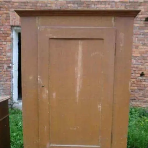Kleiderschrank