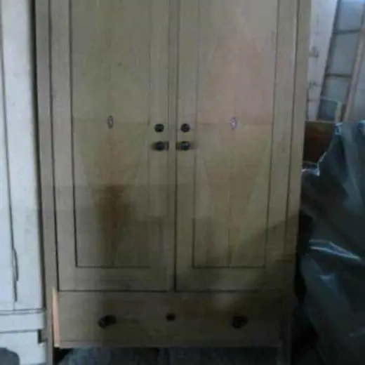 Kleiderschrank