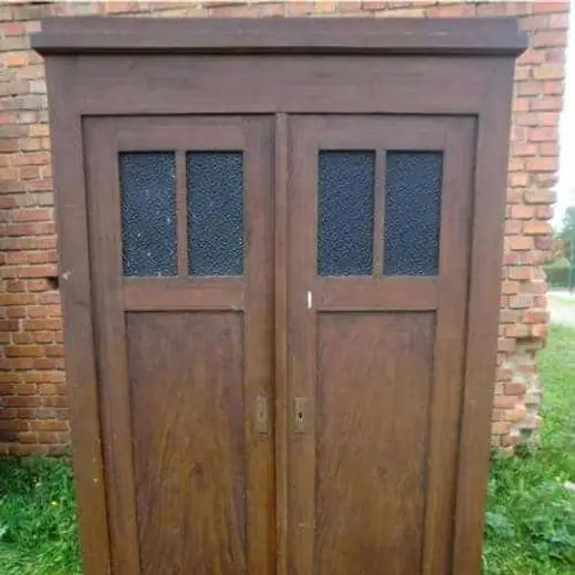 Kleiderschrank