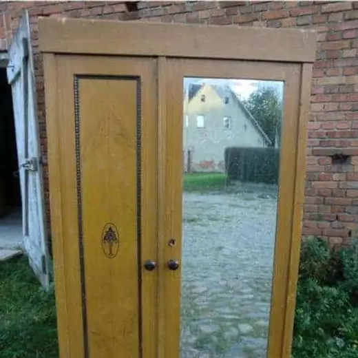 Kleiderwäscheschrank