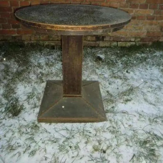 Kleiner Mittelfußtisch