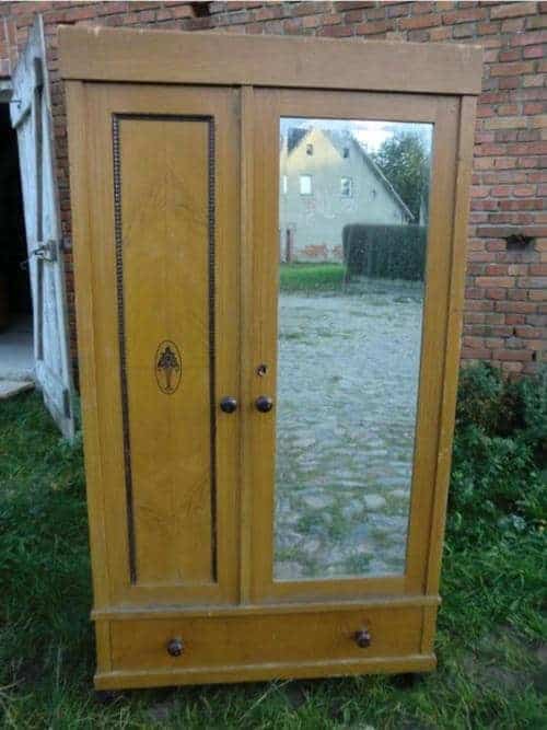 Kleiderwäscheschrank